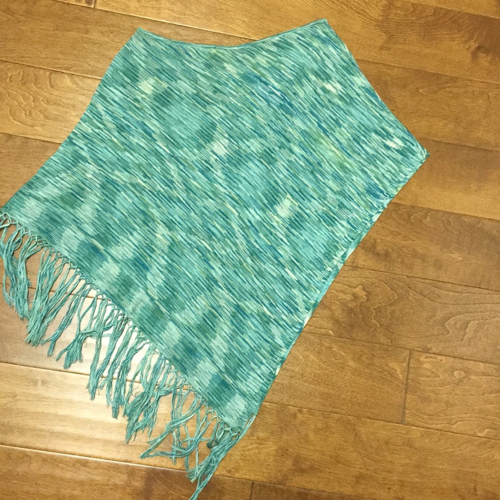 BCBG Poncho